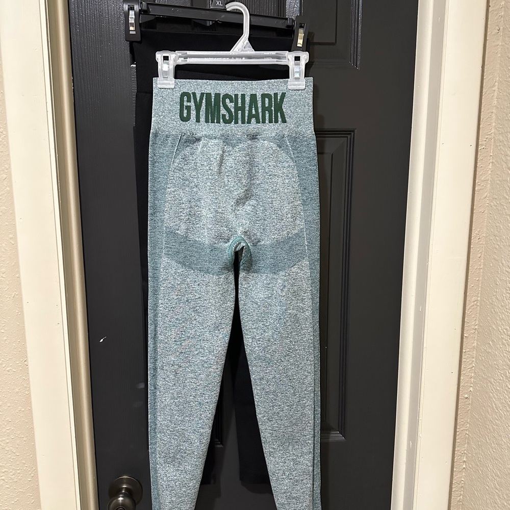 Leggings lot! Gymshark Green Leggings (small), black new unbranded XS.